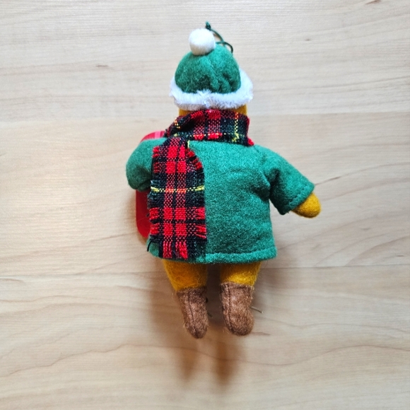 Ornament Disney Winnie the Pooh with Sled 2003 - Picture 2 of 4